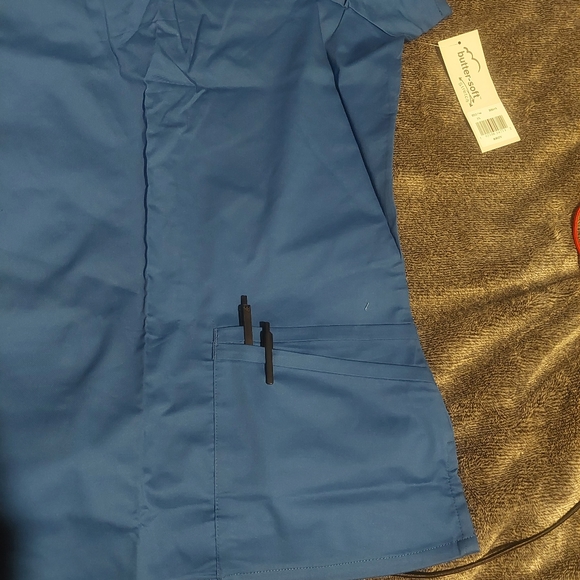 Scrub top - Picture 2 of 4